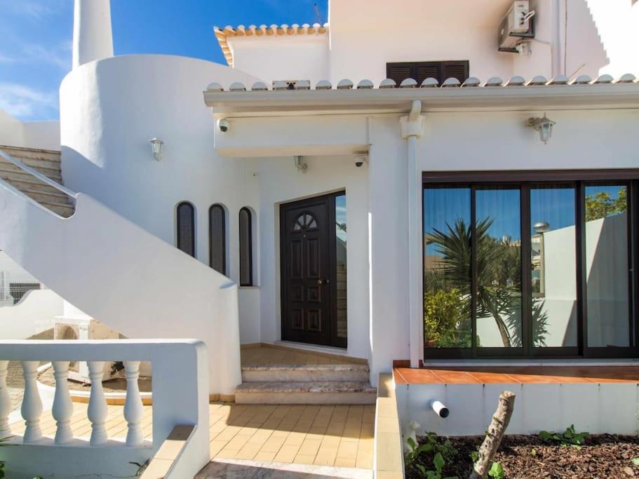 Villa Dogueno- Privat Pool & Privacy & Albufeira Center 外观 照片