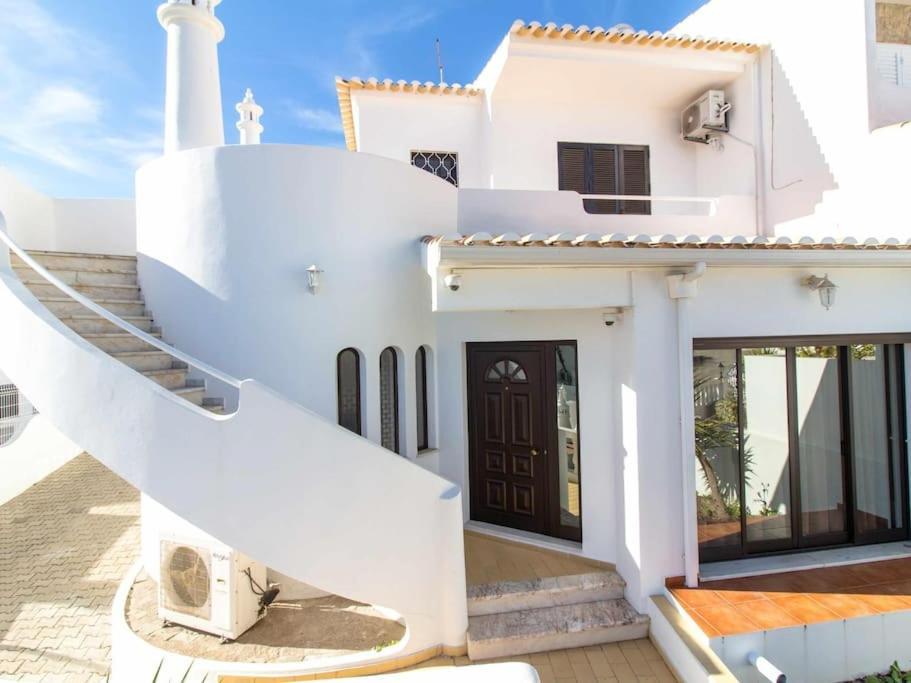 Villa Dogueno- Privat Pool & Privacy & Albufeira Center 外观 照片